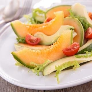Fruchtiger Avocado-Melonen-Salat