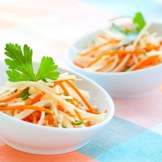 Kohlrabi-Möhren-Salat