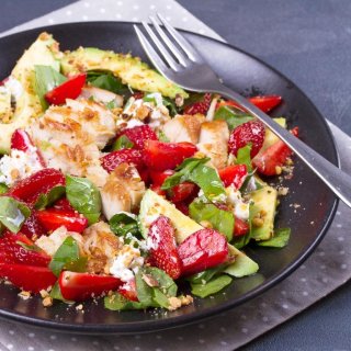 Kohlrabi-Erdbeer-Salat
