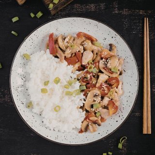 Scharf-bunte Asiapfanne