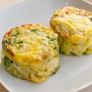 Brokkoli im Kartoffelnest