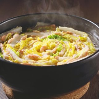 Chinakohl mit gerösteten Erdnüssen