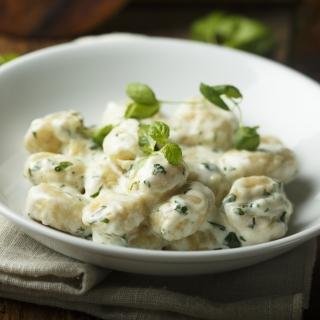 Käse-Gnocchi mit Rucola