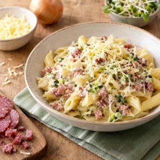 Nudelpfanne mit Sprossen