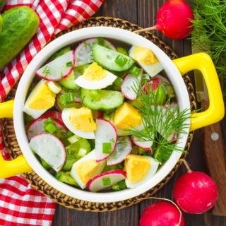 Rettich-Radieschen-Salat mit Senf-Dressing