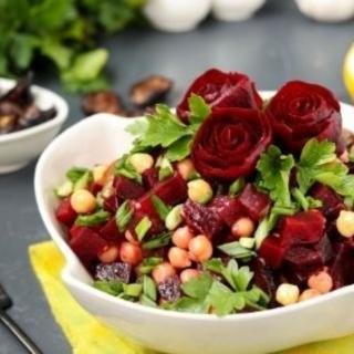 Rote Beete-Kichererbsen-Salat