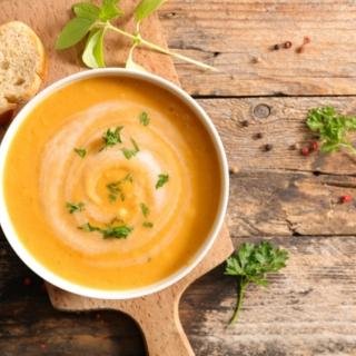 Apfel-Sellerie-Suppe