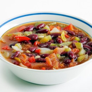 Sommerlicher Bohneneintopf