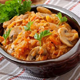 Spitzkohl-Pastinaken-Eintopf