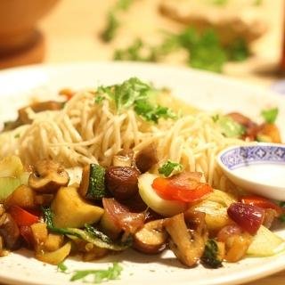 Papaya-Wok-Nudeln