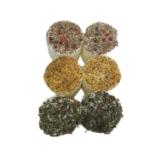 Bunte Ziegentürmchen in der Käsetüte