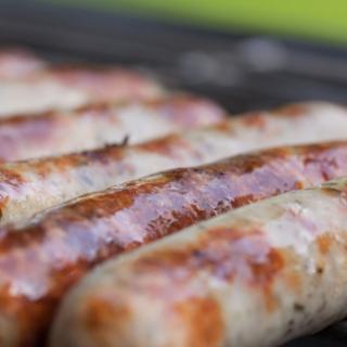 Bratwurst 1kg gebrüht MHD 13.8. vom Landgut Schwein