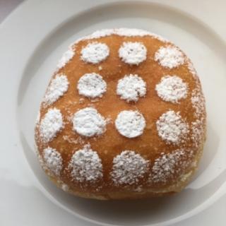 Dinkelkrapfen hell getupft