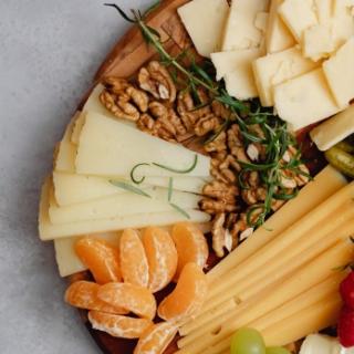 Weihnachtliche Käseplatte