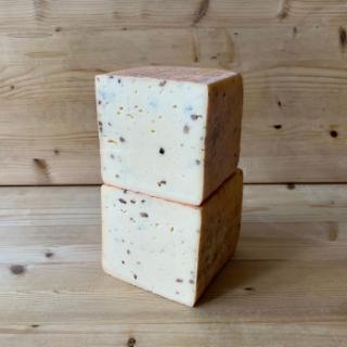 Der Nussige Schnittkäse