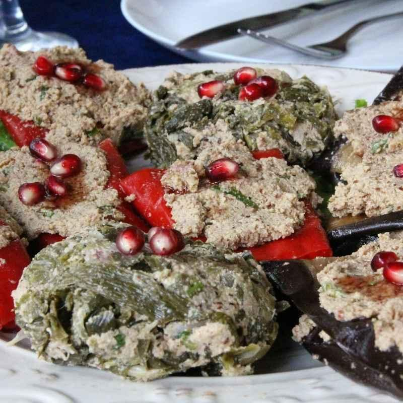 Georgische Auberginen mit Nüssen