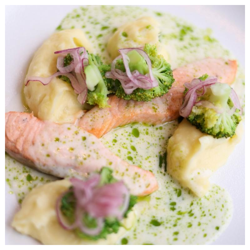 Lachs mit Brokkoli