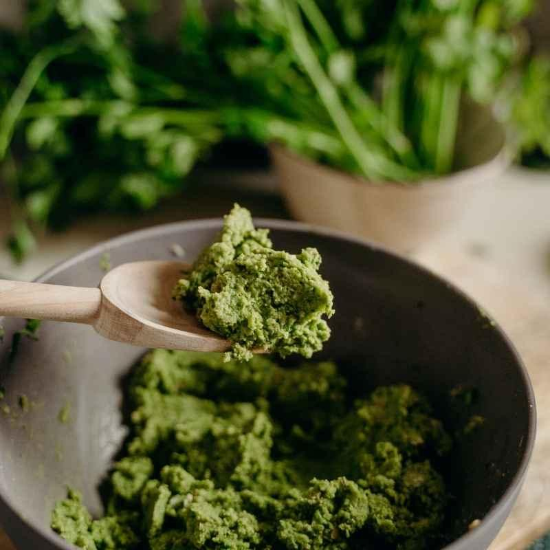 Schnittlauch-Petersilien-Pesto