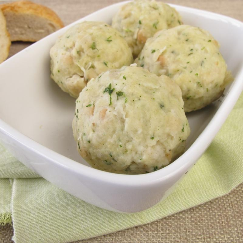 Semmelknödel mit Lauch