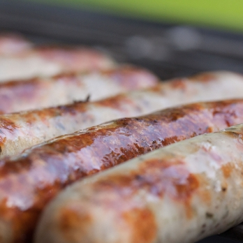 Bratwurst 1kg gebrüht MHD 13.8. vom Landgut Schwein