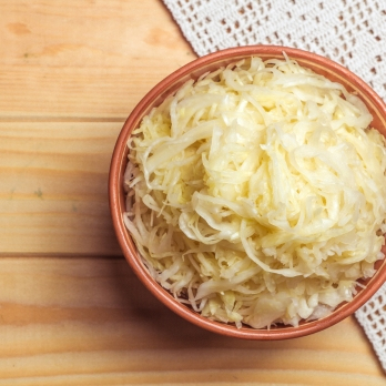 Sauerkraut im Becher frisch