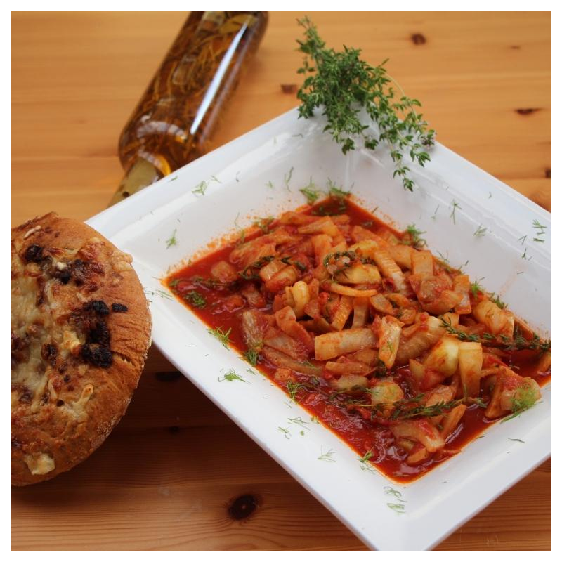 Fenchelgemüsepfanne mit Focaccia Käse-Tomate