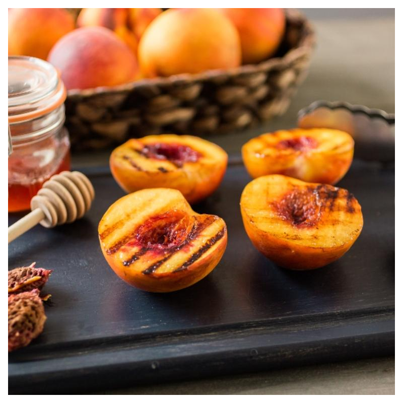 Gegrillte Pfirsiche mit Amarettini und Joghurt-Cre