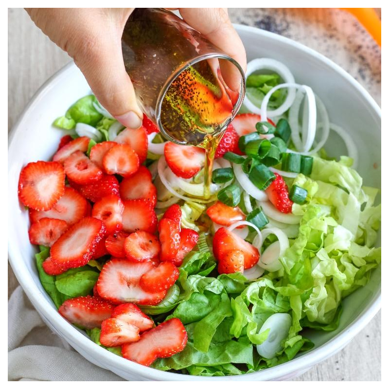 Kohlrabi-Erdbeer-Salat