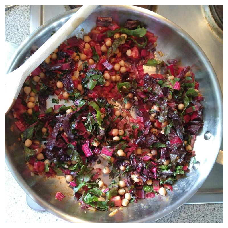 Mangoldsalat mit Kichererbsen
