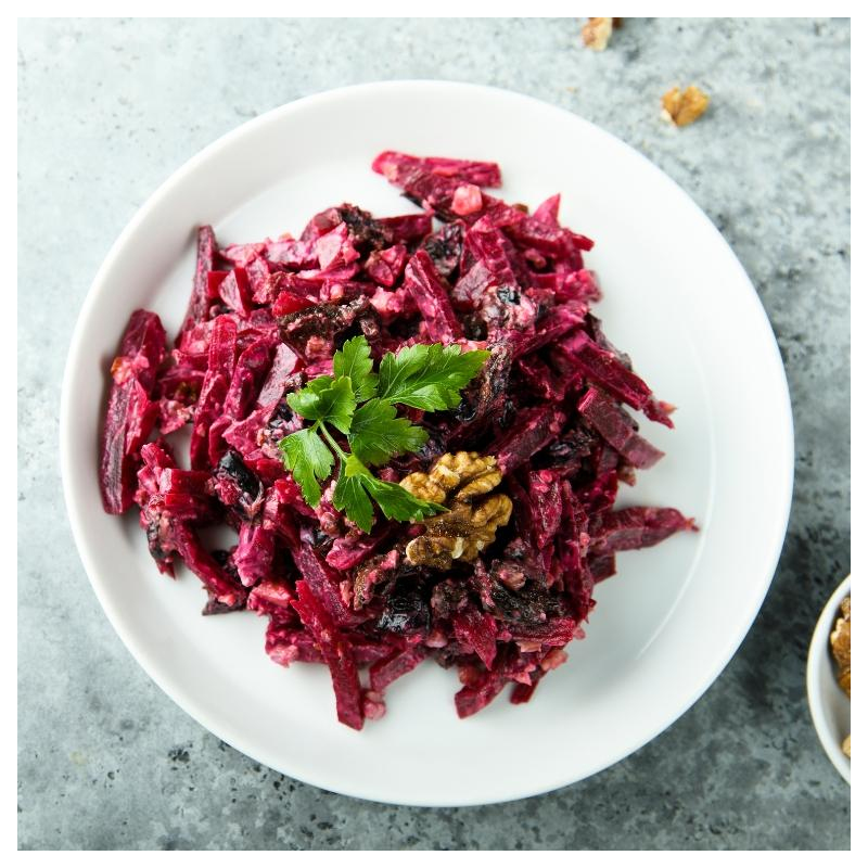 Rote Bete mit gerösteten Sonnenblumenkernen