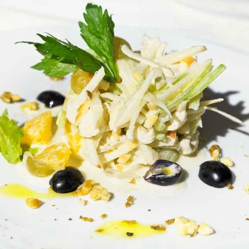 Schwarzer Rettich-Saftorangen-Salat